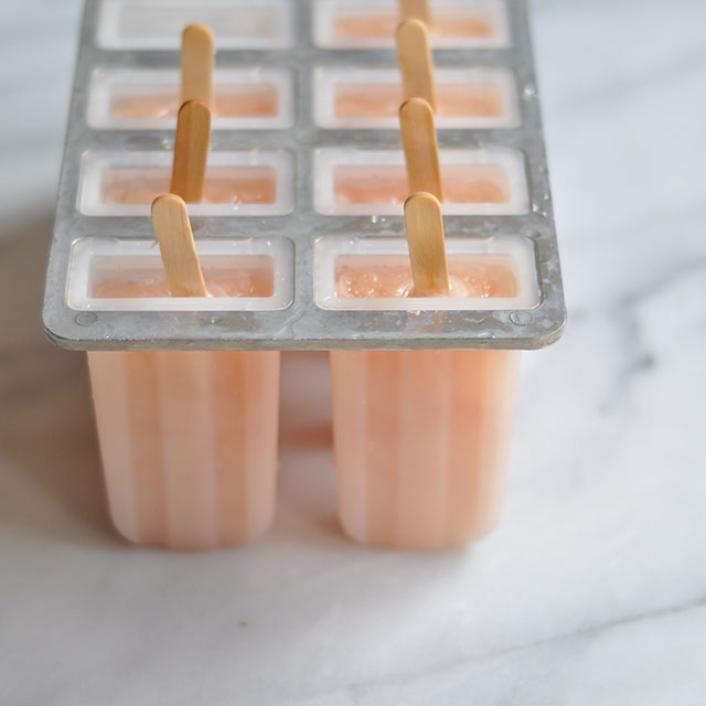 Three Ingredient Grapefruit Popsicles / Paletas