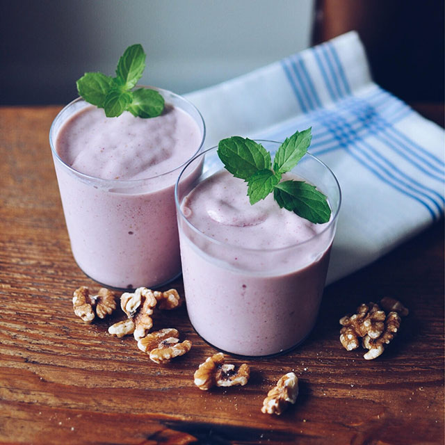 Strawberry Milk and Walnut Smoothie