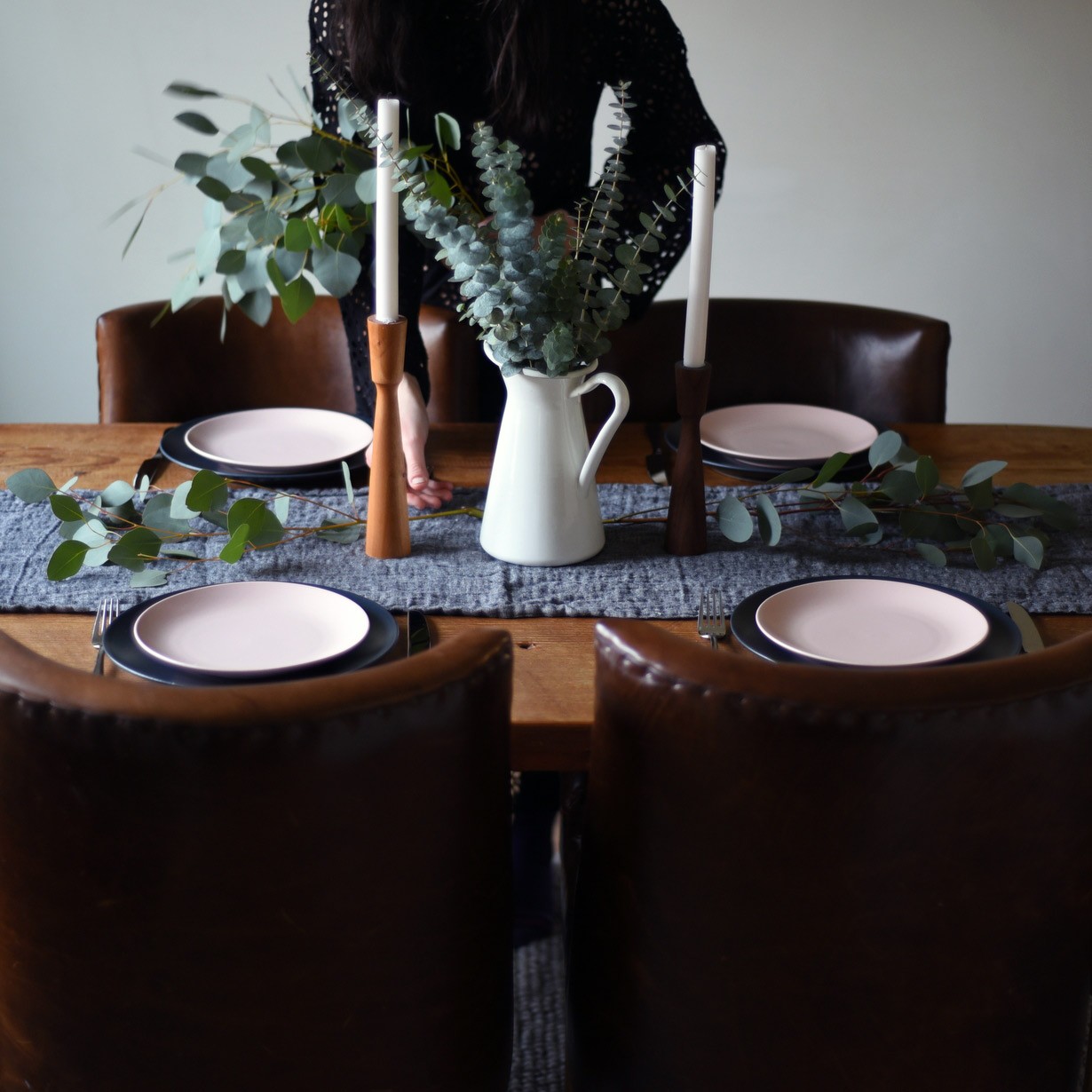 Having people over should be fun, not stressful. We've got you covered with 5 fun ideas for throwing a dinner party that's easy, laid back, but still feels like a million bucks. Read on to learn more.