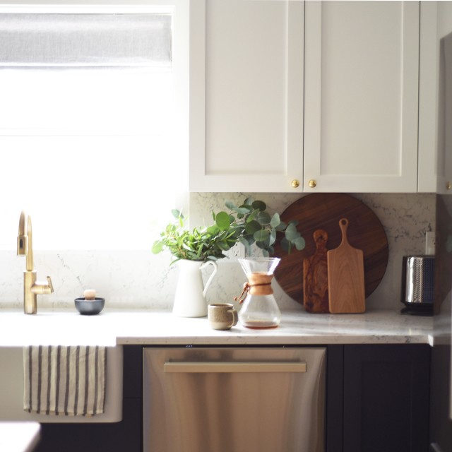 30 Bold Blue Kitchens That Are at the Height of Good Taste