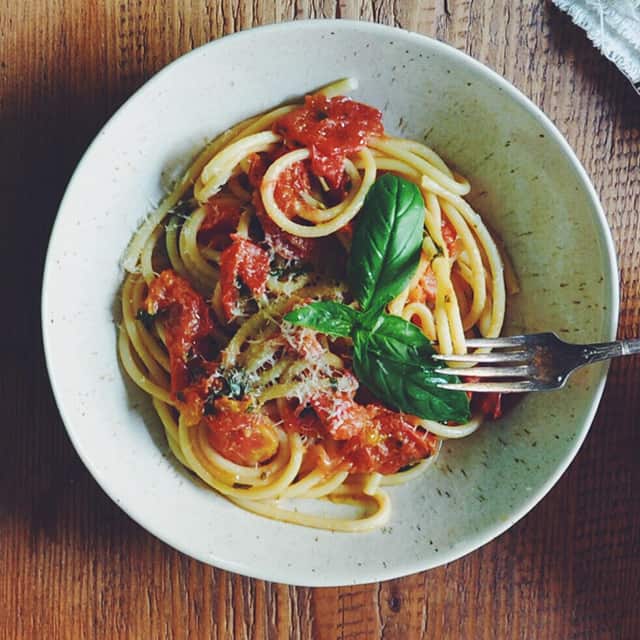 Summer Spaghetti with Fresh Tomatoes and Basil